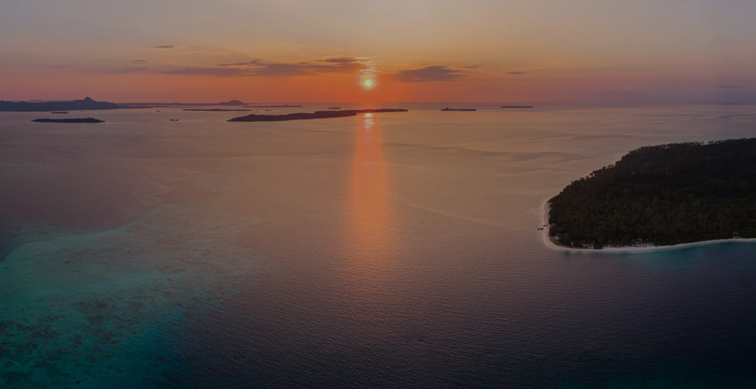 aerial-view-banyak-islands-sumatra-tropical-archipelago-indonesia-ezgif.com-jpg-to-webp-converter-scaled.webp